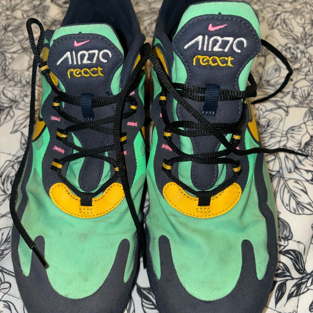 Nike men’s Air max 270 react size 9 no box